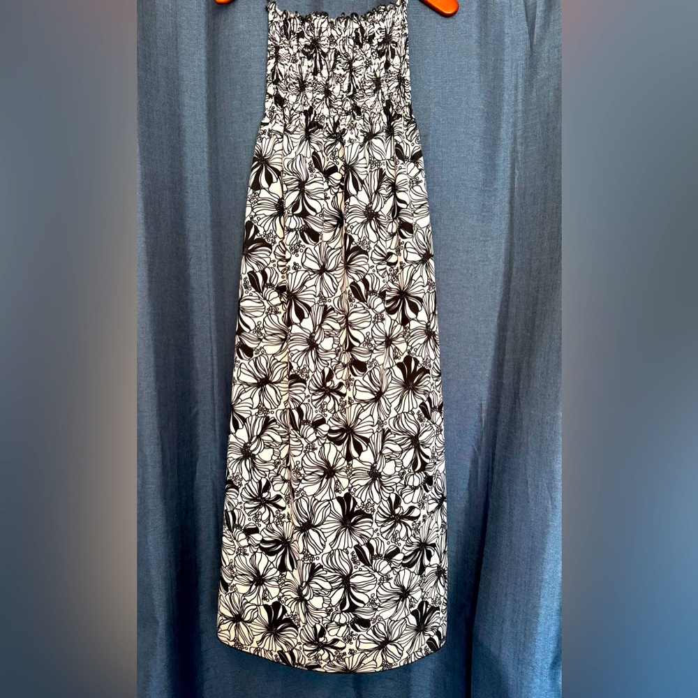 - NWOT Strapless summer dress